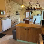Дом отдыха Le Domaine Du Tilleul - La Grange Saint-Chamassy